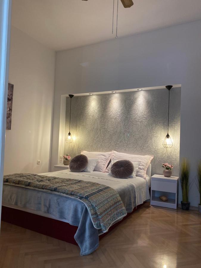 Apartment Sara Trogir Eksteriør billede