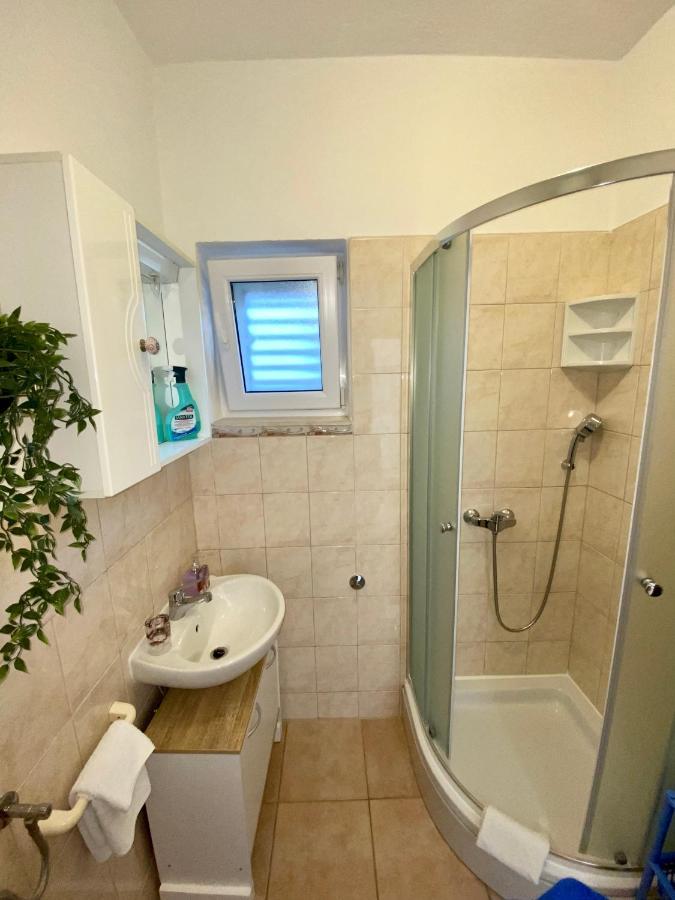 Apartment Sara Trogir Eksteriør billede