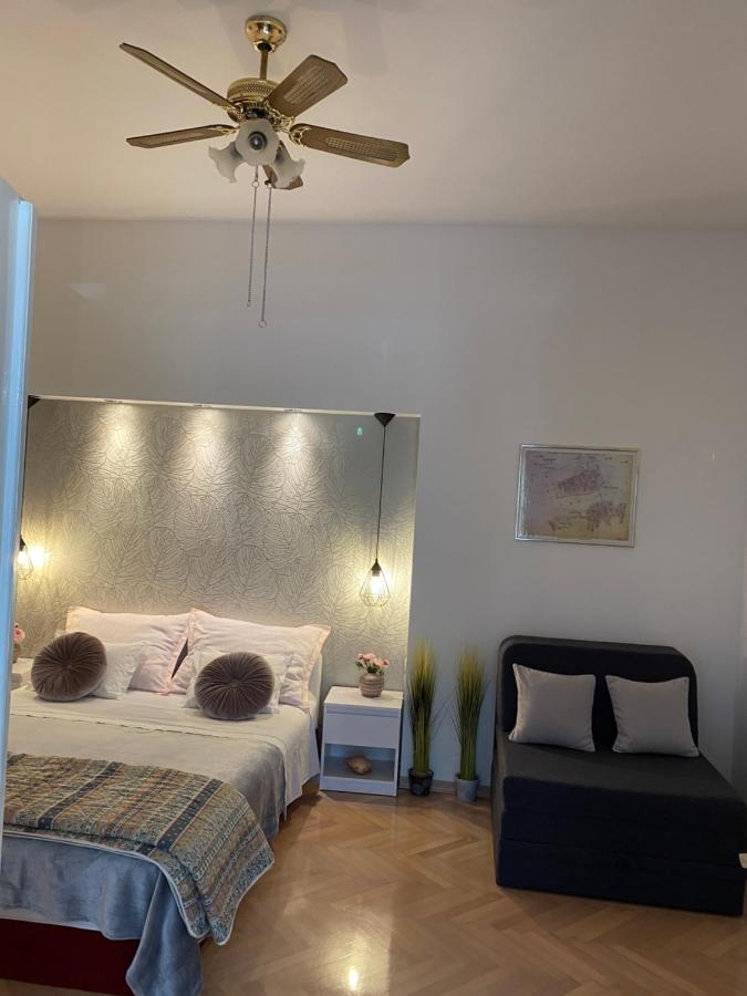 Apartment Sara Trogir Eksteriør billede