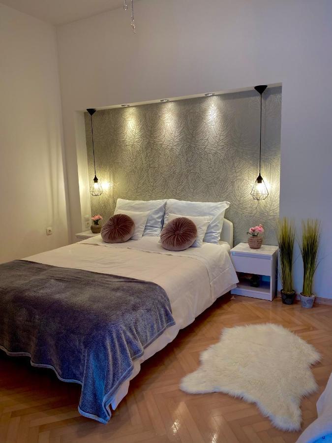 Apartment Sara Trogir Eksteriør billede