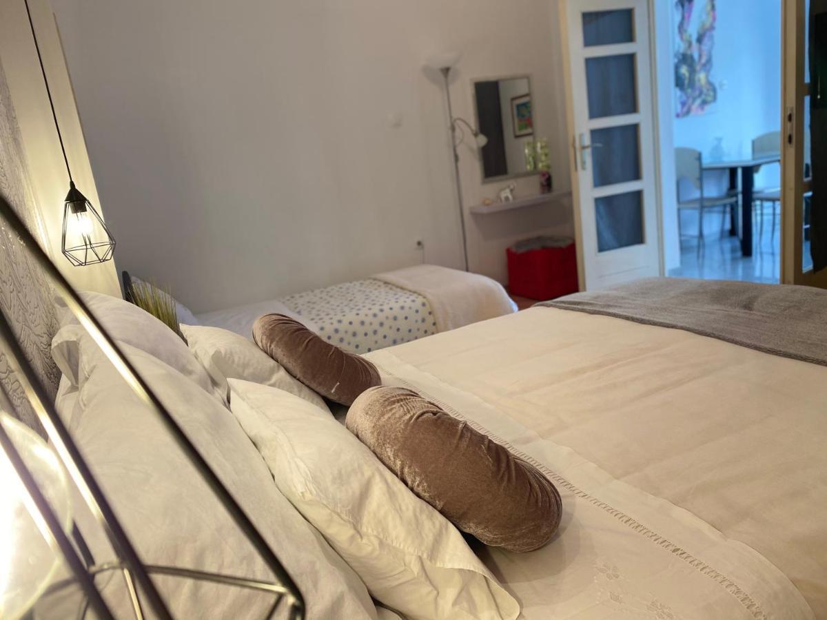 Apartment Sara Trogir Eksteriør billede