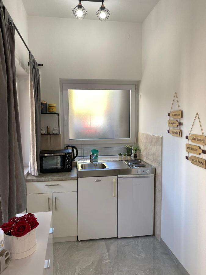 Apartment Sara Trogir Eksteriør billede