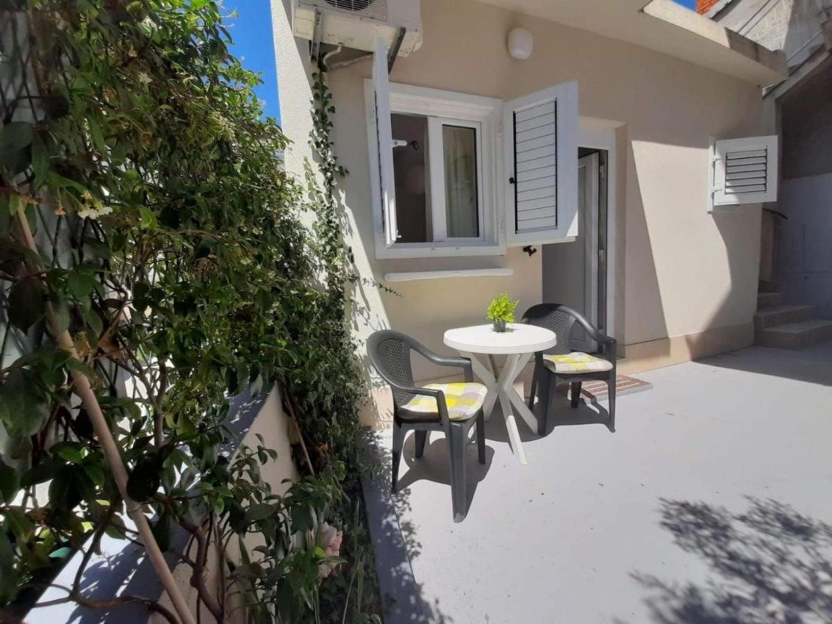 Apartment Sara Trogir Eksteriør billede